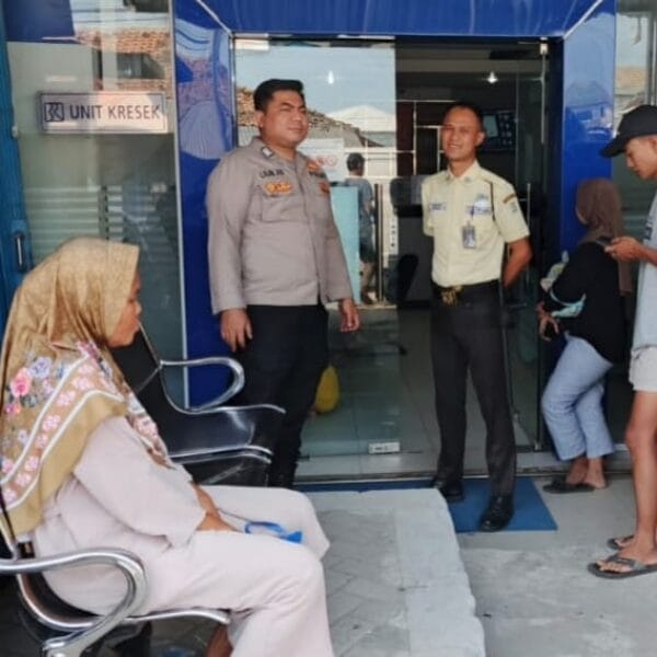 Bripka Lilin Laksanakan Patroli PUSAKA di Tempat Keramaian, Wujudkan Rasa Aman bagi Warga