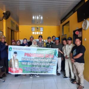 Babinsa Loa Duri Ilir Hadiri  Penyuluhan Pertanian Oleh PPL Kepada Poktan