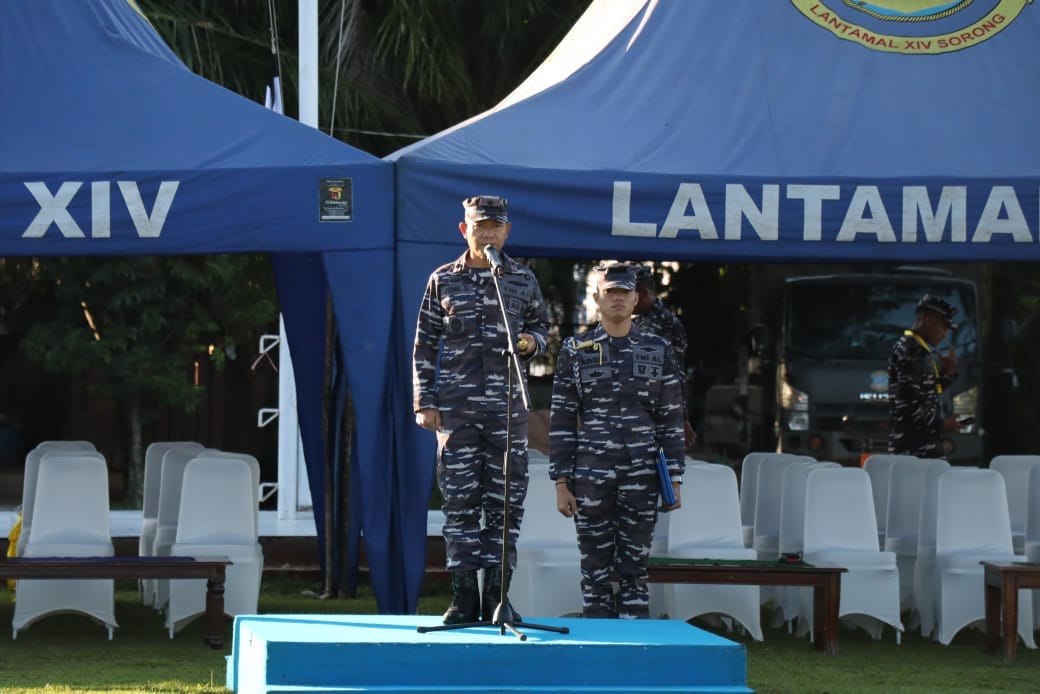 Danlantamal XIV Sorong Pimpin Sumpah dan Pakta Integritas Seleksi Calon Prajurit TNI AL 2025