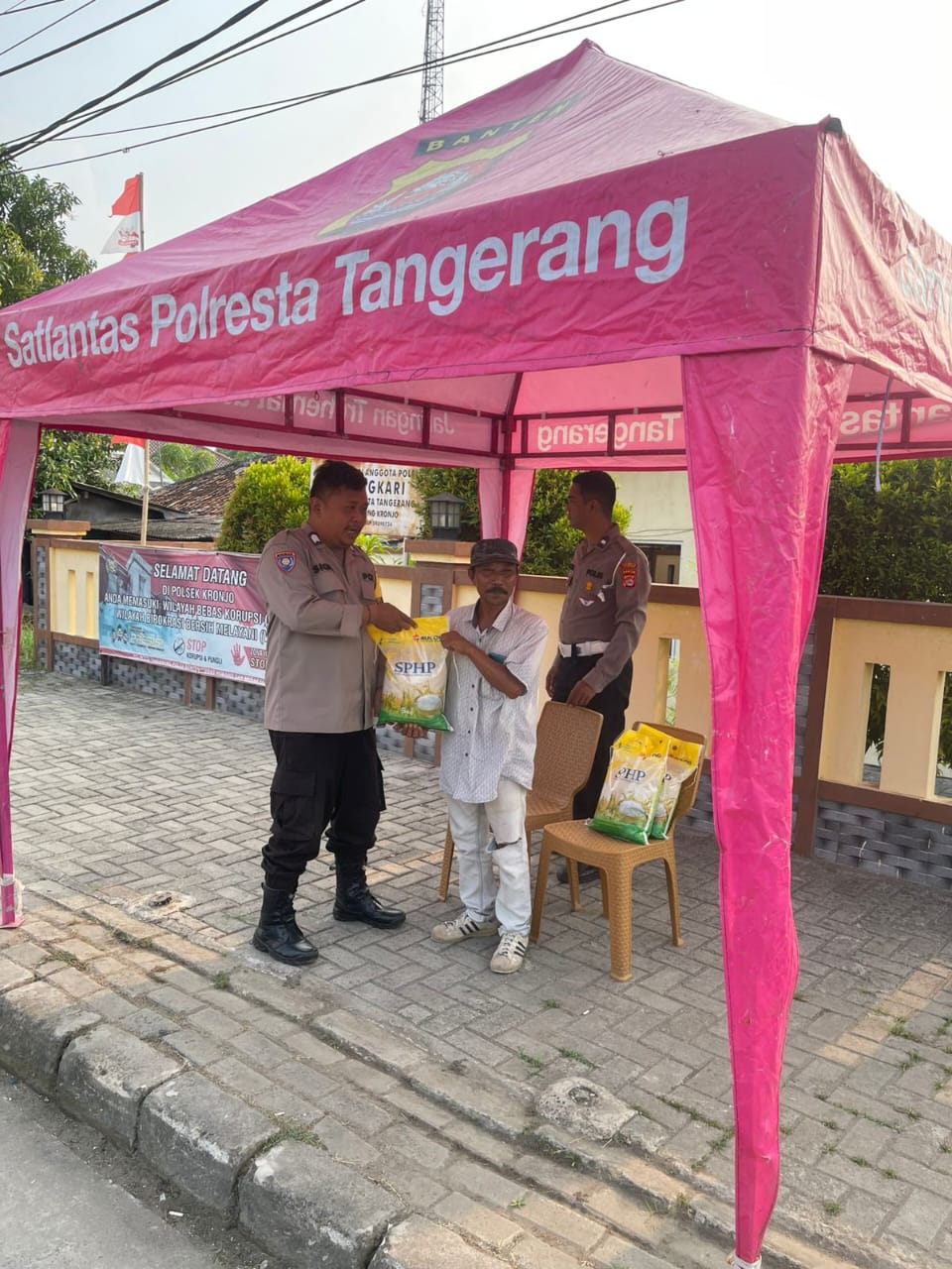 Gerakan Pangan Murah Polresta Tangerang Digelar di Polsek Kronjo