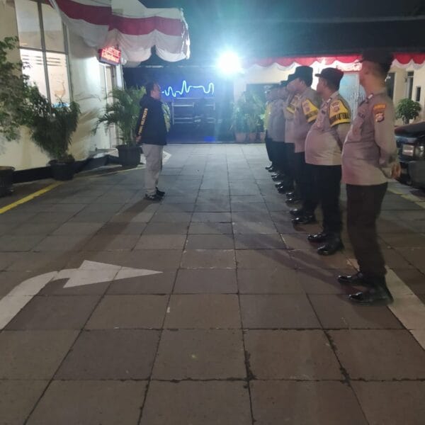 Polsek Cikupa Gelar Apel Ops Cipkon dan Patroli Malam, Pastikan Keamanan Warga
