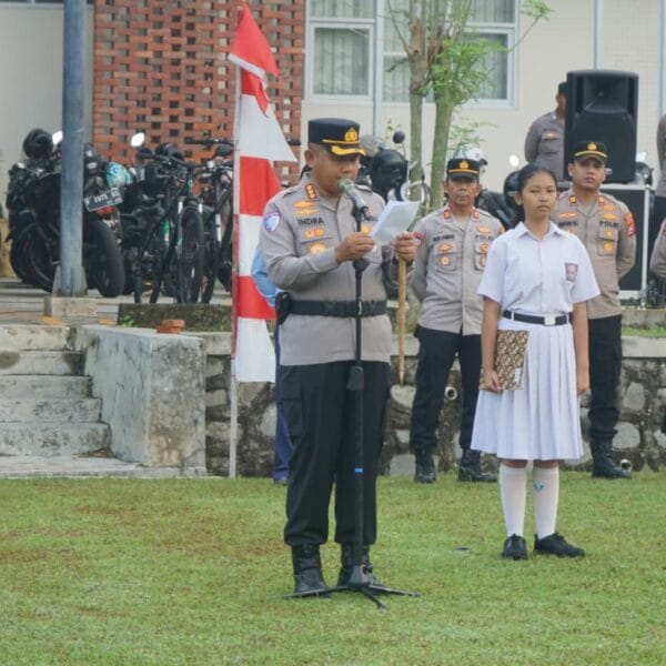 Jadi Pembina Upacara di SMAS Tarakanita, Kapolresta Tangerang Imbau Pelajar Jauhi Pelanggaran Hukum