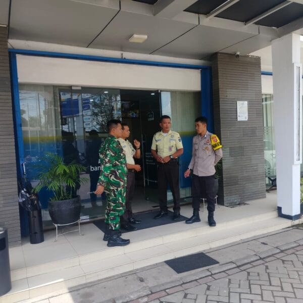 Polsek Cikupa Sambang Security Bank BJB Cibadak, Jalin Sinergi untuk Harkamtibmas