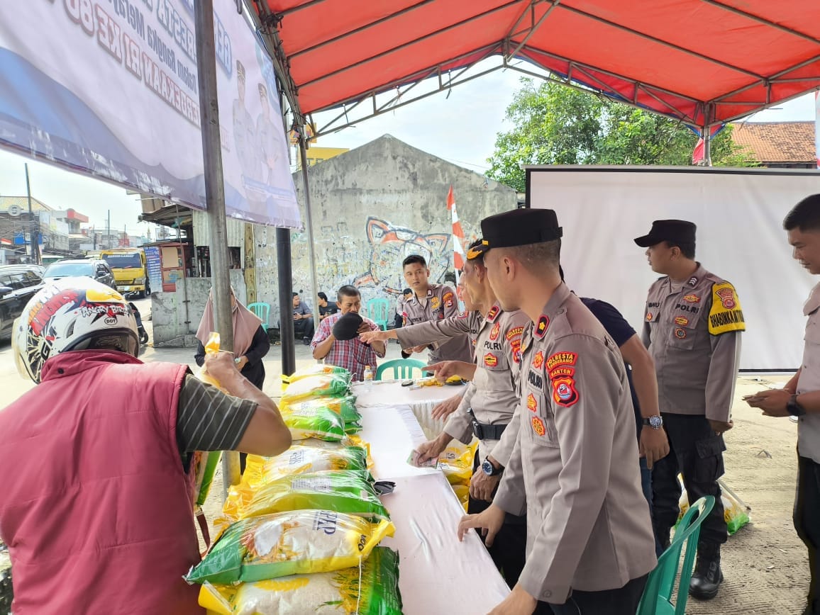 Polsek Cikupa Gelar Gerakan Pangan Murah Sambut HUT RI ke-80 Polsek Cikupa Gelar Gerakan Pangan Murah Sambut HUT RI ke-80