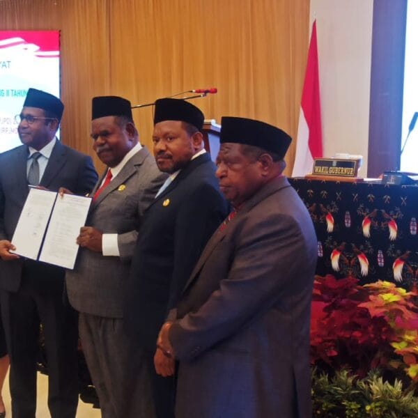 DPRP Papua Barat Daya Tetapkan RPJPD 2025–2045 dan RPJMD 2025–2029 Jadi Perda