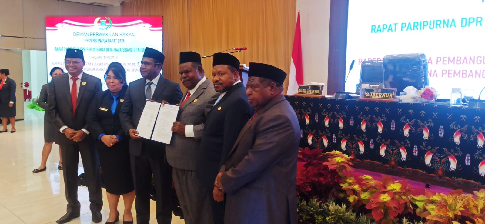 DPRP Papua Barat Daya Tetapkan RPJPD 2025–2045 dan RPJMD 2025–2029 Jadi Perda