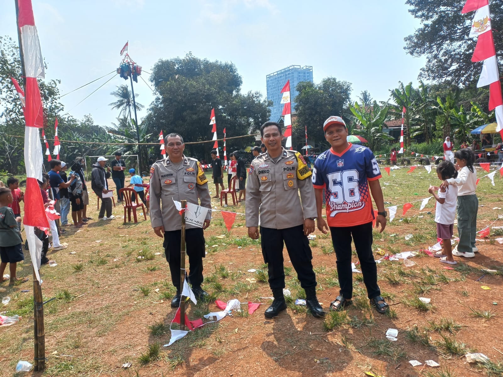 Balap Karung hingga Tarik Tambang Ramaikan HUT RI di Pasir Gadung