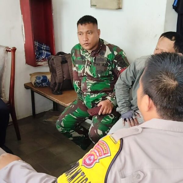 Bripka Reza Fajar A Perkuat Sinergi dengan Warga Bojong