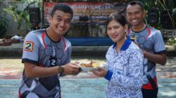 Danyonif 2 Marinir Beserta Seluruh Perwira Berikan Hadiah kepada Pemenang Lomba dalam Rangka HUT Batalyon Infanteri 2 Marinir