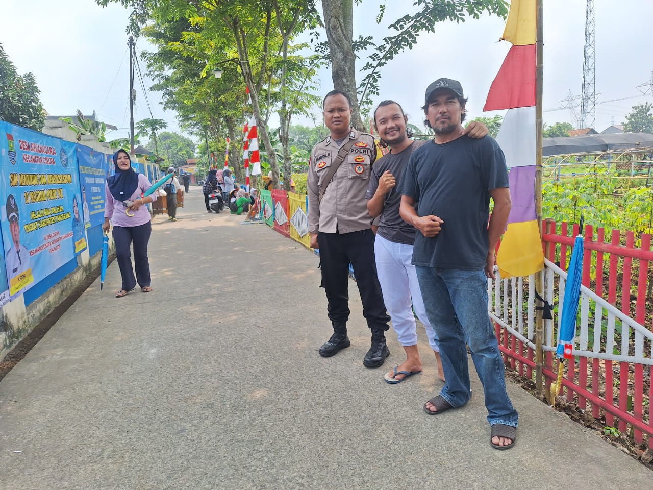 Polsek Cikupa dan PKK Gelar Kerja Bakti Sambut Binwil