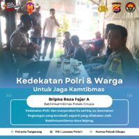Bripka Reza Fajar Sapa Warga Desa
