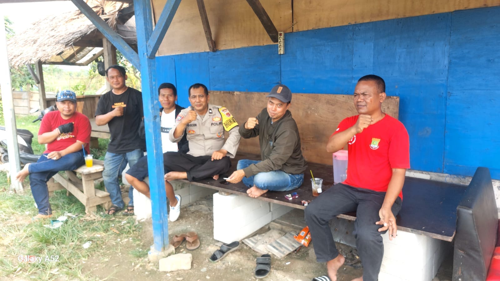 Bhabinkamtibmas Sukadamai Dorong Warga Pengangguran Ikut Program Polisi Peduli di Cikupa Bhabinkamtibmas Sukadamai Dorong Warga Pengangguran Ikut Program Polisi Peduli di Cikupa