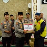 Polres Cilegon Gelar Doa Bersama dan Salat Ghoib Bersama Komunitas Ojek Online