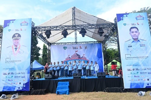 Warga Masyarakat Serbu Gebyar UMKM, Kolaborasi Lanud Sultan Hasanuddin Dan Kabupaten Maros