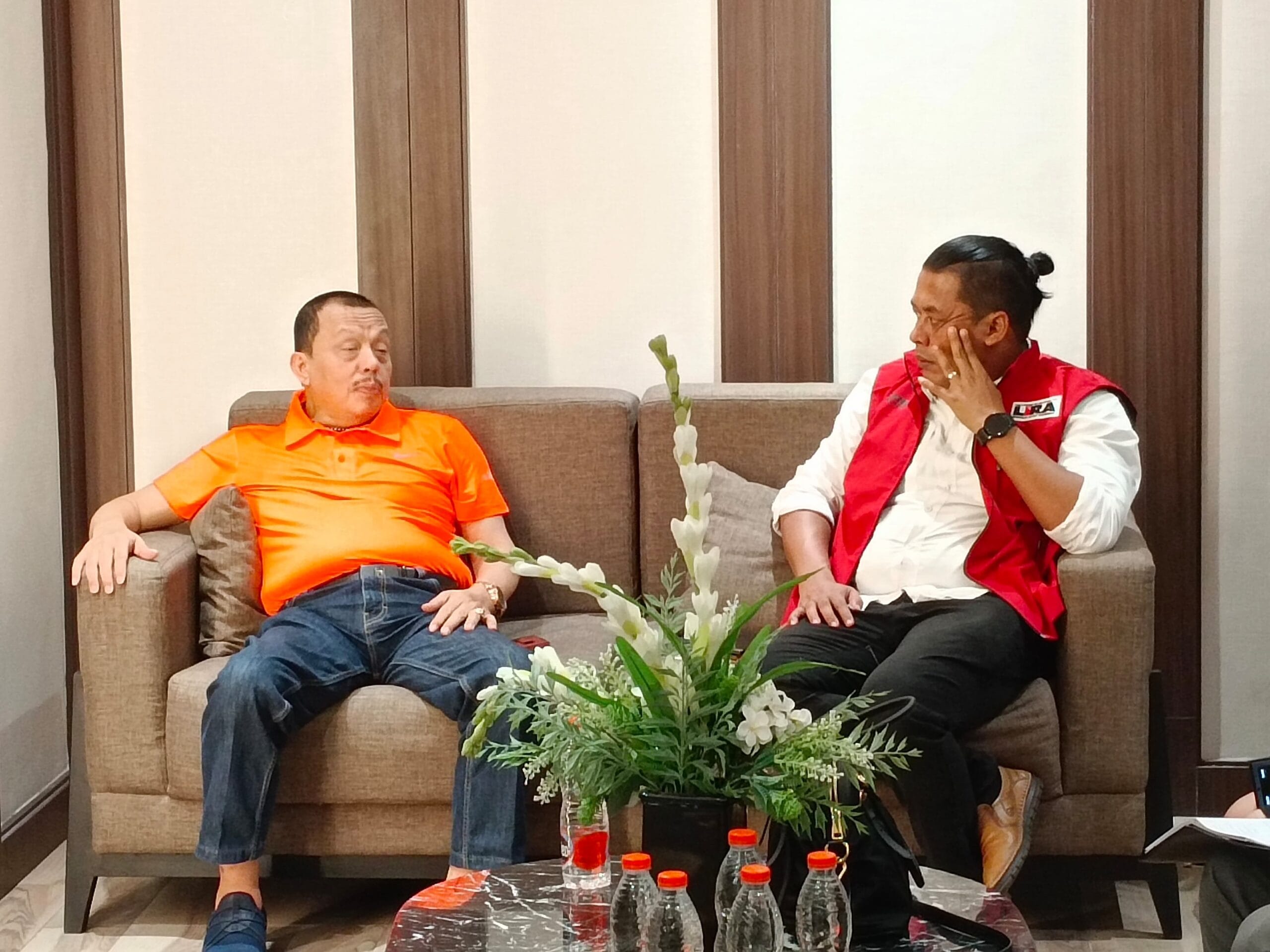 Patut Diduga Perkumpulan Kelas 35 Langgar Pasal 263, 378, dan 372 KUHP Terkait Identitas LSM LIRA