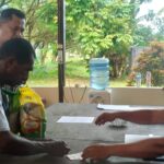 Polsek Kawasan Bandara Sorong Gelar Pangan Murah, 5 Ton Beras Disalurkan ke Warga