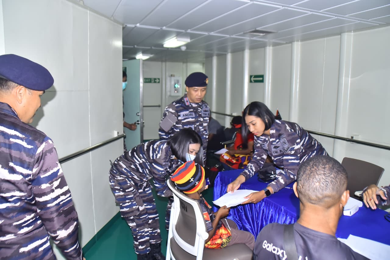 Danguspurla Koarmada III Tinjau Langsung Bakti Kesehatan Satgas Port Visit Papua New Guinea 2025