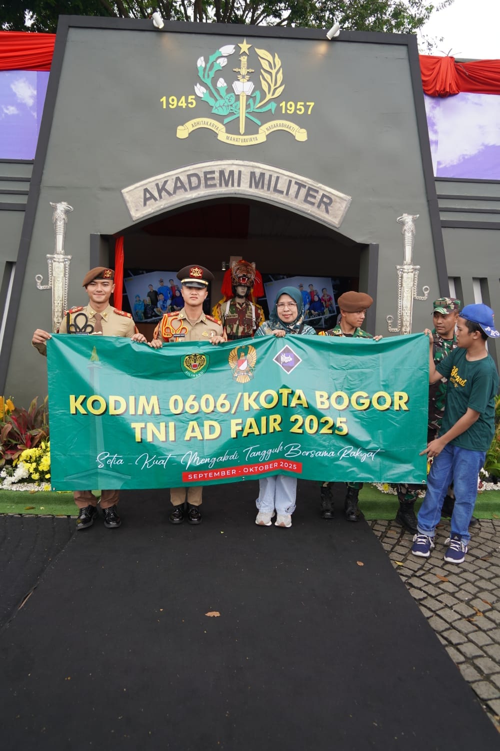 Akmil Tampil dalam TNI AD Fair 2025 di Monas
