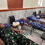 Sambut HUT Ke-80 TNI, Kodim 1710/Mimika Bersama Satuan TNI Se-Garnisun Mimika Gelar Bakti Sosial Donor Darah dan Pengobatan Umum