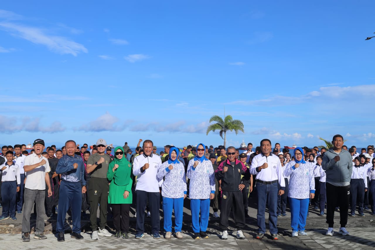 Koarmada III Hadiri Pasar Murah Peringatan HUT ke-80 TNI di Kota Sorong