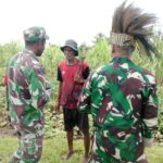 Jelang HUT TNI Ke-80, Babinsa Koramil 1715-07/Suru-Suru Kodim 1715/Yahukimo Melaksanakan Kegiatan Komsos Dengan Masyarakat di Kampung Brimono Distrik Suru-Suru