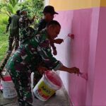 Sambut HUT Ke-80 TNI, Kodim 1710/Mimika Gelar Karya Bakti Perbaikan Sekolah