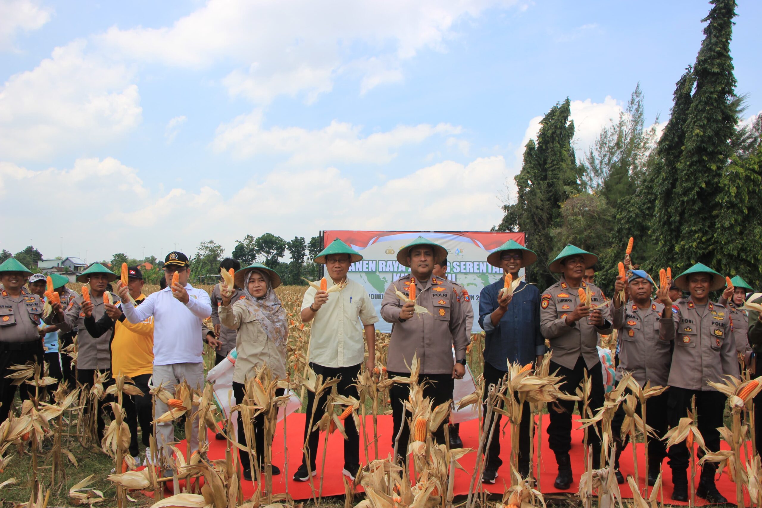 Polres Tuban Kawal Panen Jagung Kuartal III, Fokus Ketahanan Pangan Presiden Prabowo