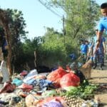 Bersama Masyarakat, Lanud Sultan Hasanuddin Gelar Bakti Teritorial Prima Bersihkan Lingkungan