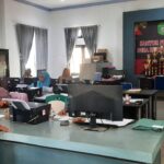 Babinsa Lakukan Komsos Bersama Kaur Desa Untuk Mencocokkan Data Yang Ada Di Wilayah Babinsa Lakukan Komsos Bersama Kaur Desa Untuk Mencocokkan Data Yang Ada Di Wilayah