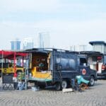 320 Kendaraan Legendaris Meriahkan Pesta Rakyat HUT ke-80 TNI di Monas