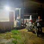 Cegah Gangguan Kamtibmas di Malam Hari, Babinsa Teluk Bingkai Ajak Warga Keliling Desa Cegah Gangguan Kamtibmas di Malam Hari, Babinsa Teluk Bingkai Ajak Warga Keliling Desa