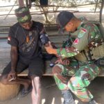 Peduli Kesehatan, Satgas 312/KH Sentuh Hati Warga Rawabiru