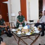 Asrenum Panglima TNI Anjangsana kepada Jenderal TNI (Purn) Wiranto