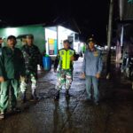 Babinsa Koramil Tabang Patroli Siskamling Bersama Warga Cegah Gangguan Kamtibmas Babinsa Koramil Tabang Patroli Siskamling Bersama Warga Cegah Gangguan Kamtibmas