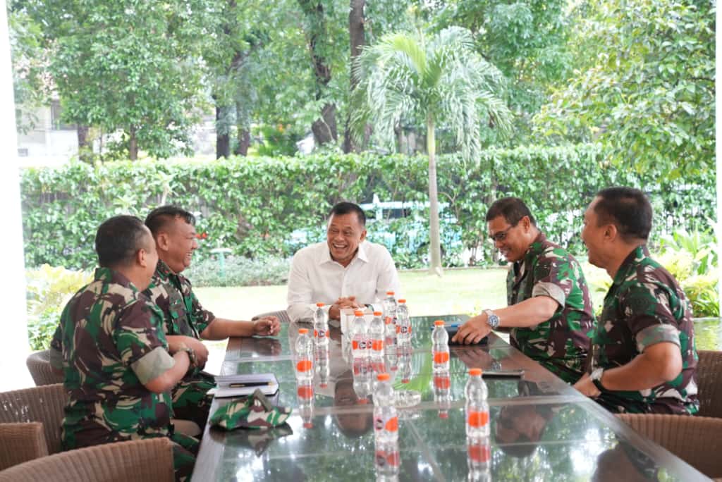 Danpushidrosal Anjangsana Ke Kediaman Jenderal TNI (Purn) Gatot Nurmantyo