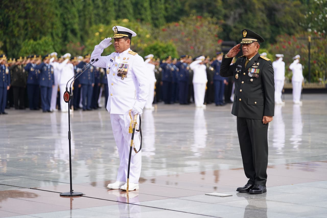 Irjen TNI Pimpin Upacara Ziarah Nasional HUT Ke-80 TNI Yang Digelar di TMP Kalibata