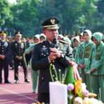 Wakil Gubernur Akmil Pimpin Jalannya Upacara HUT ke-80 TNI Wakil Gubernur Akmil Pimpin Jalannya Upacara HUT ke-80 TNI