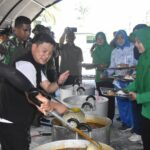 Kodim 1710/Mimika Gelar Masak Besar Bobon Santoso dan Olahraga Bersama Dharma Pertiwi Cabang Mimika
