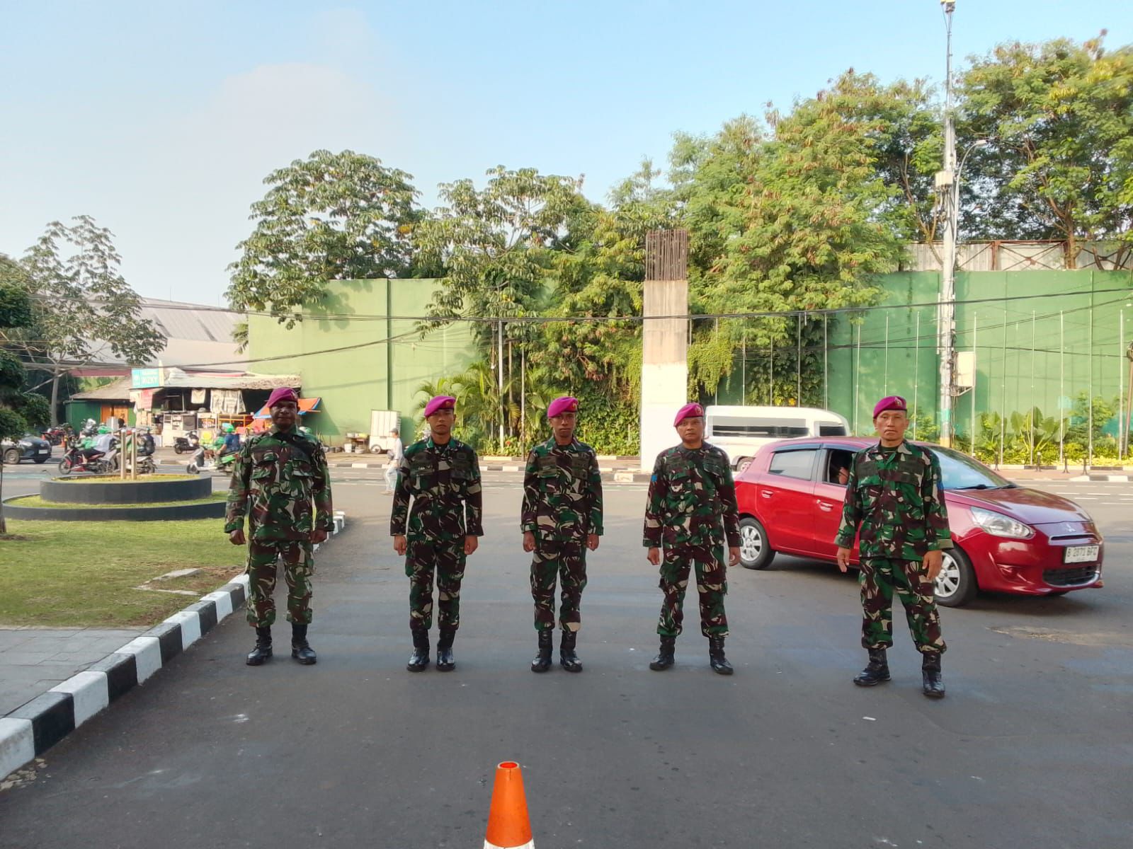 Prajurit Yonif 2 Marinir Laksanakan Pengamanan Situasi Nasional di Sejumlah Objek Vital Negara