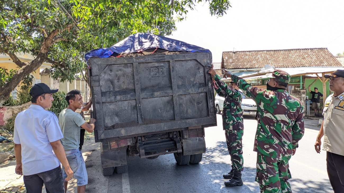 Operasi Mendadak di Patalan: Truk Tambang Disetop, Muatan Wajib Ditutup Terpal
