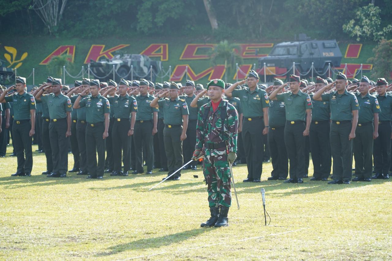 Gubernur Akademi Militer Pimpin Upacara Bendera 17 Oktober 2025 di Lapangan Sapta Marga