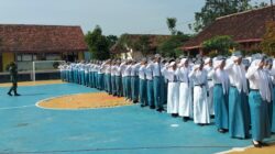 Serentak, Babinsa Kodim Bojonegoro Gelar Penguatan Bela Negara Dikalangan Pelajar