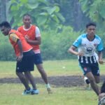 Tak Hanya Bangun Desa, Satgas TMMD ke-126 Kodim 1505/Tidore Ajak Pemuda Jaga Silaturahmi Lewat Sepak Bola