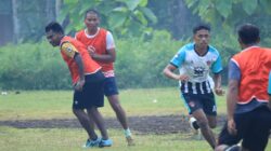 Tak Hanya Bangun Desa, Satgas TMMD ke-126 Kodim 1505/Tidore Ajak Pemuda Jaga Silaturahmi Lewat Sepak Bola