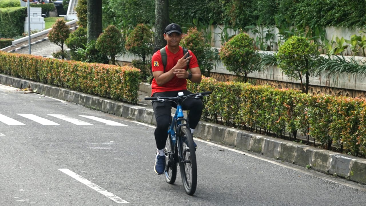 Penuh Semangat, Perwira Yonif 2 Marinir Ikuti Olahraga Sepeda Bersama Seluruh Perwira Brigif 1 Marinir
