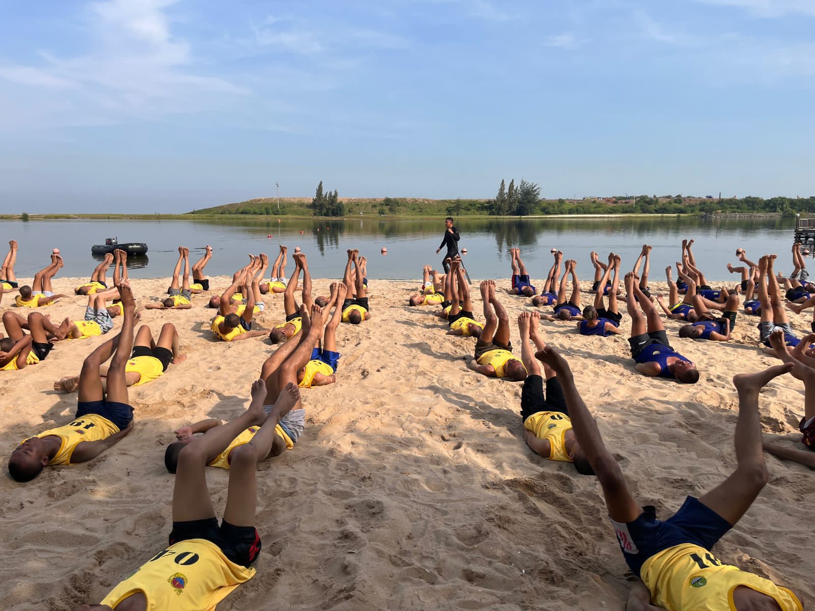 Prajurit Pasopati Bekali Ilmu Sea Survival Kepada Siswa Gapura Panca Waluya Batch VI Prajurit Pasopati Bekali Ilmu Sea Survival Kepada Siswa Gapura Panca Waluya Batch VI