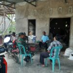 Babinsa Lakukan Komsos dengan Warga, Tingkatkan Kamtibmas di Wilayah Binaan Babinsa Lakukan Komsos dengan Warga, Tingkatkan Kamtibmas di Wilayah Binaan