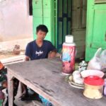Wujudkan Wilayah Yang Kondusif, Babinsa Koramil 14/Tenggarong Seberang Komsos dengan warga binaan Wujudkan Wilayah Yang Kondusif, Babinsa Koramil 14/Tenggarong Seberang Komsos dengan warga binaan