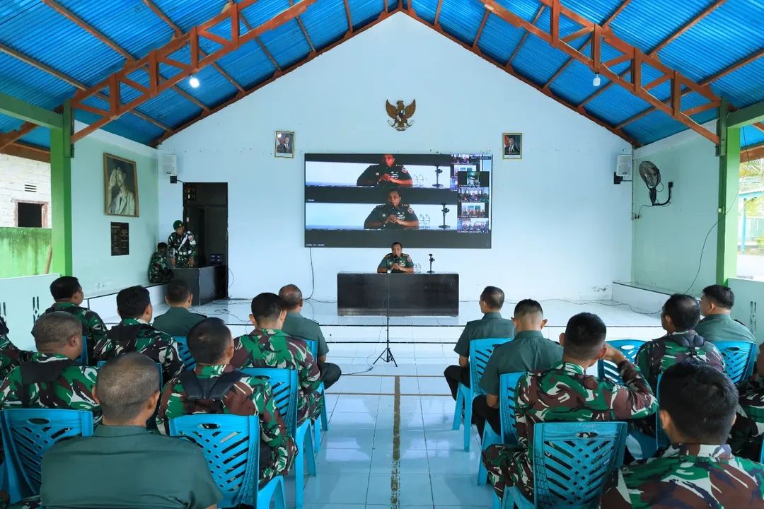 Jam Komandan: Dandim 1505/Tidore Tekankan Disiplin, Hindari Pelanggaran dan Bijak Bermedsos
