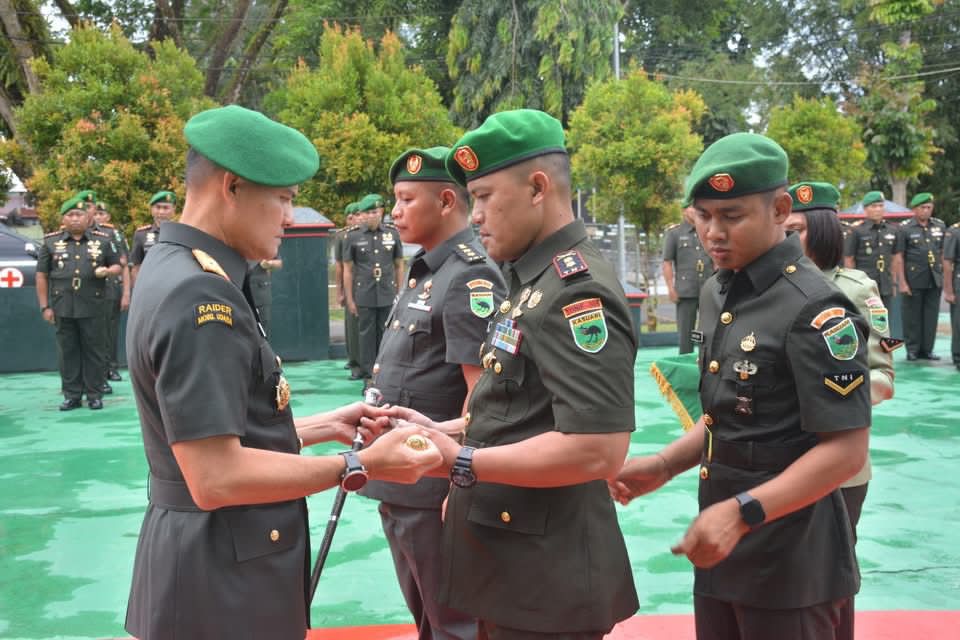 Danrem 181/PVT Brigjen TNI Slamet Riadi Pimpin Serah Terima Jabatan Dandim 1805/Raja Ampat dan Tradisi Satuan